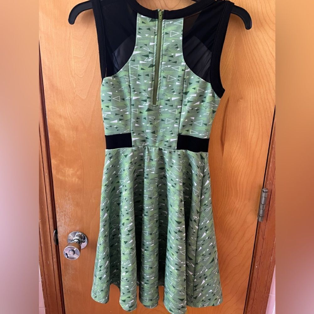 Powder Puff Dress - Picture 4 of 4